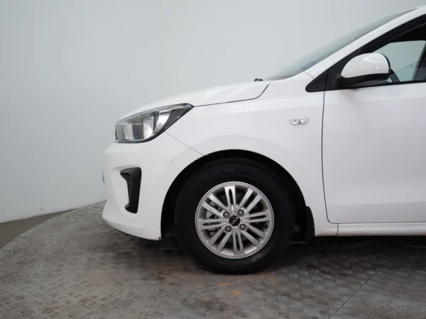Kia SOLUTO 2024 usado — Pompeyo Carrasco — foto 16