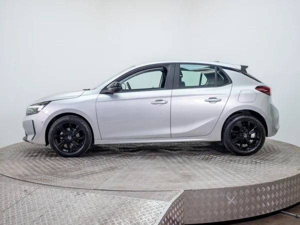 Opel CORSA 2024 usado — Pompeyo Carrasco — foto 5