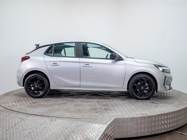 Opel CORSA 2024 usado — Pompeyo Carrasco — foto 9