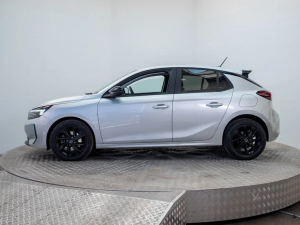 Opel CORSA 2024 usado — Pompeyo Carrasco — foto 4