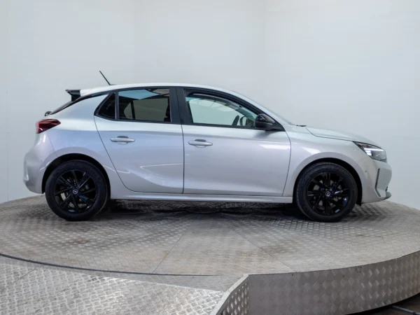 Opel CORSA 2024 usado — Pompeyo Carrasco — foto 8