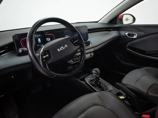 Kia K3 Cross 2025 usado — Pompeyo Carrasco — foto 11