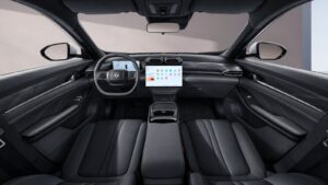 Interior del Dongfeng L7 con asientos de ecocuero