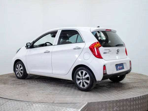 Kia MORNING 2017 usado — Pompeyo Carrasco — foto 4