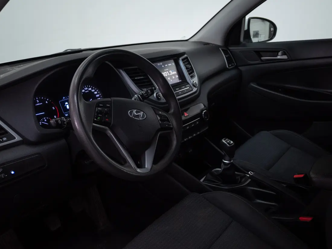 Hyundai Tucson — foto 11 de 20