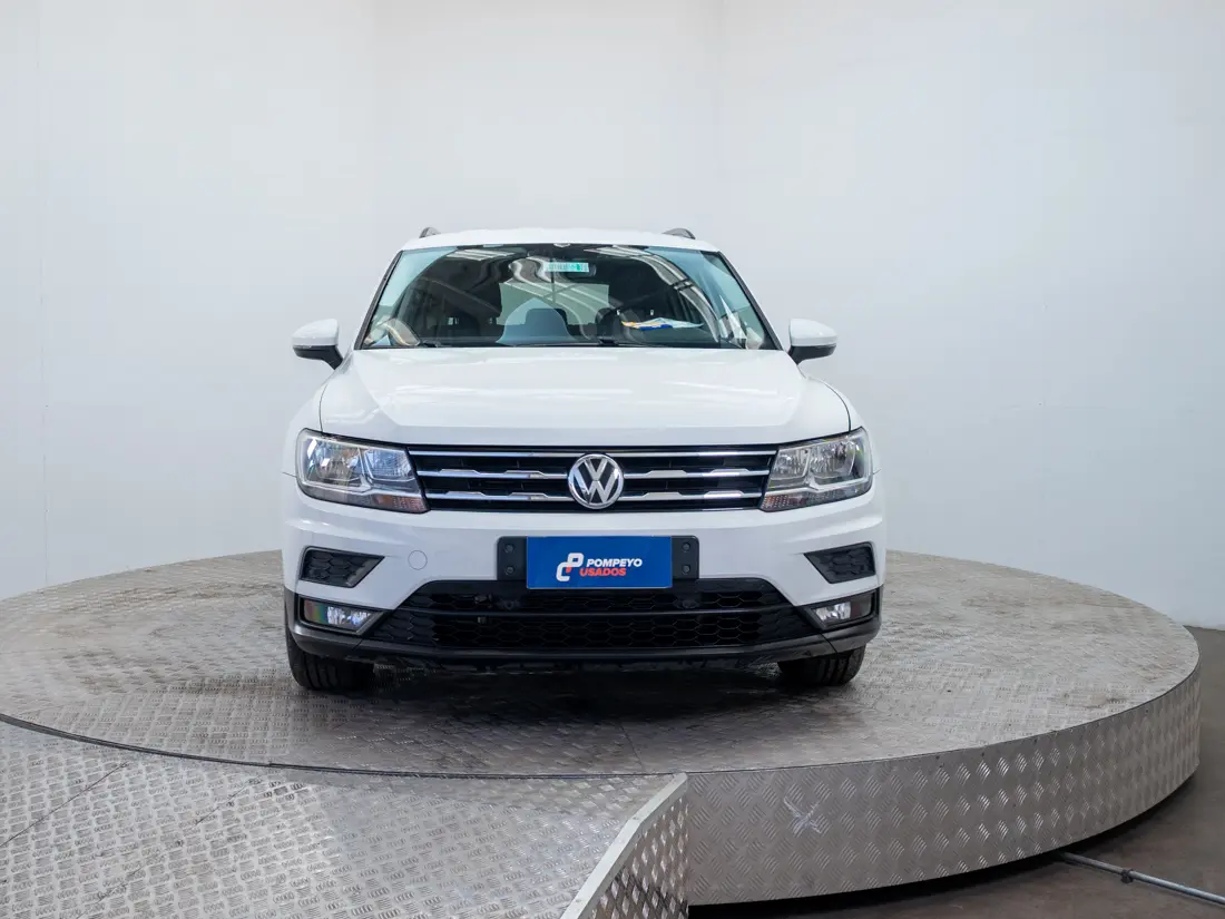 Volkswagen Tiguan — foto 2 de 19