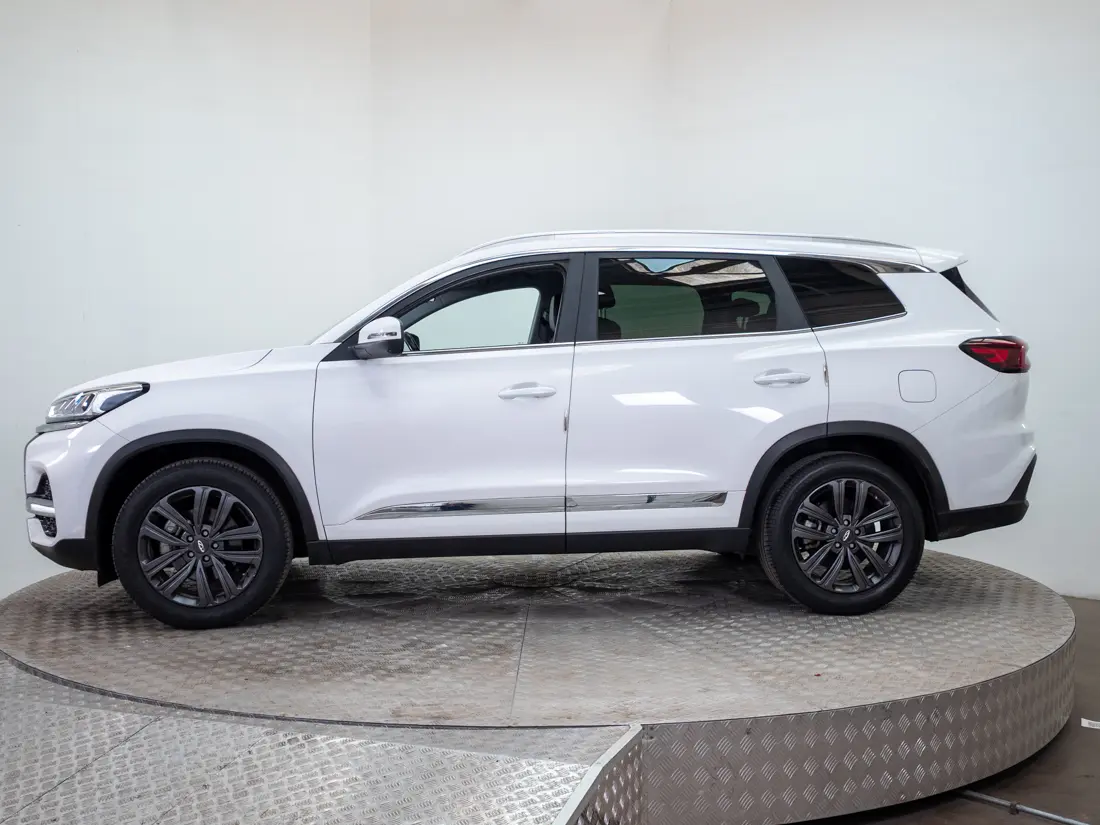 Chery Tiggo 8 — foto 4 de 20