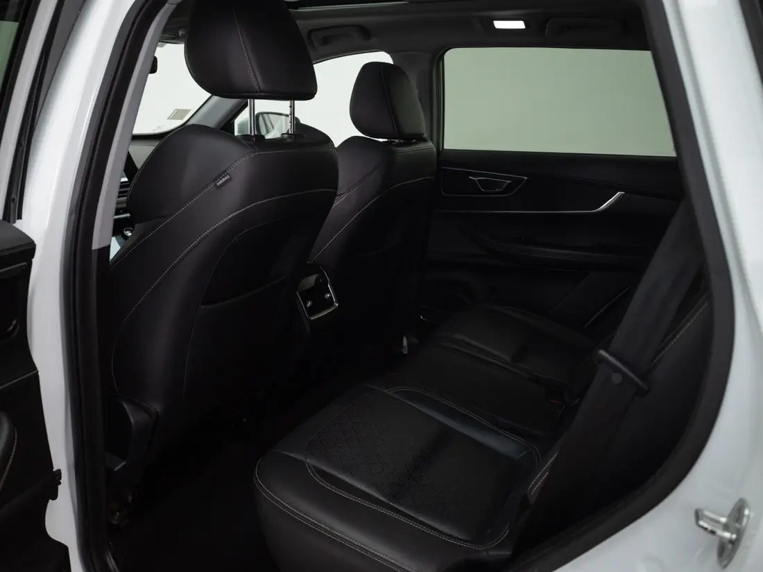 Chery Tiggo 8 — foto 19 de 20