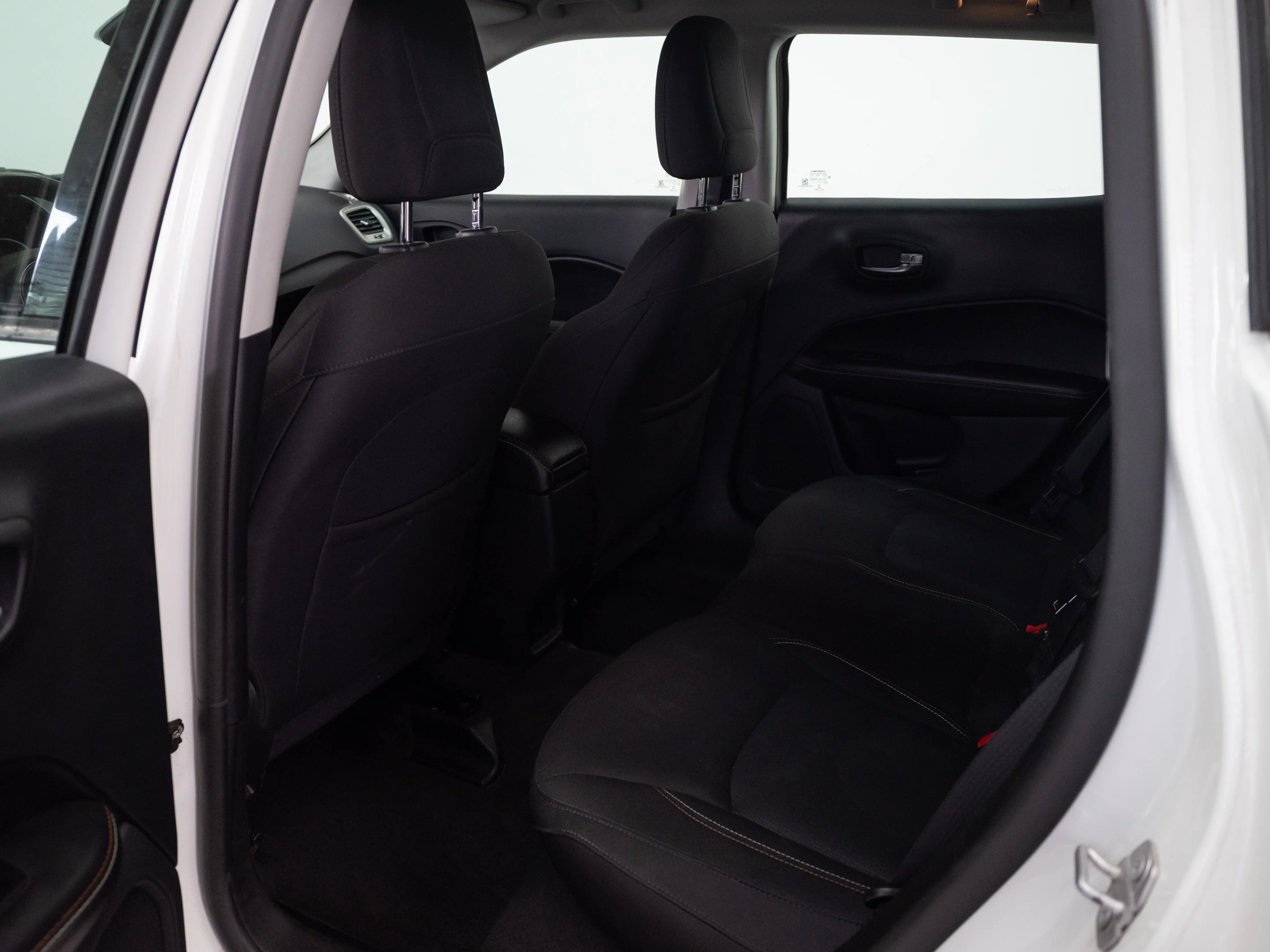 Jeep Compass — foto 13 de 19