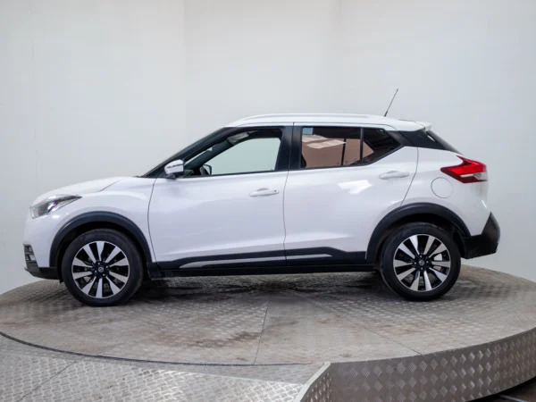 NISSAN KICKS 2021 usado — Pompeyo Carrasco — foto 4