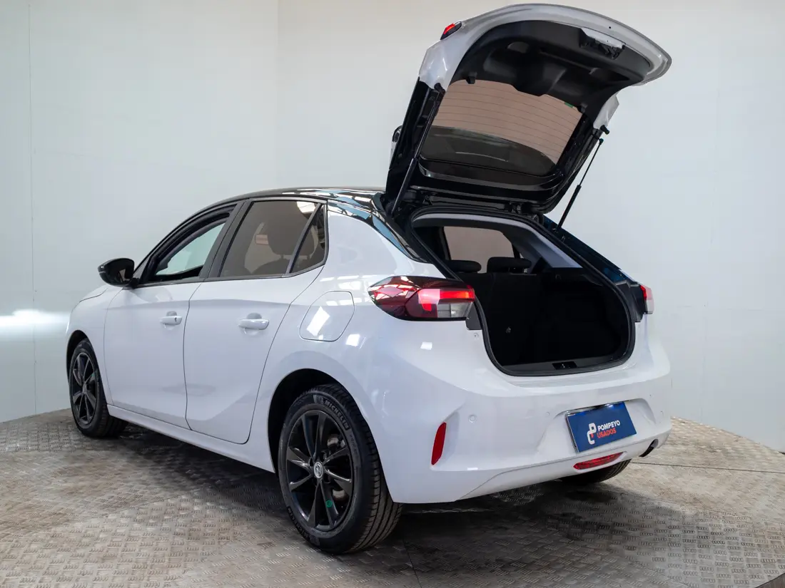 Opel Corsa — foto 9 de 19