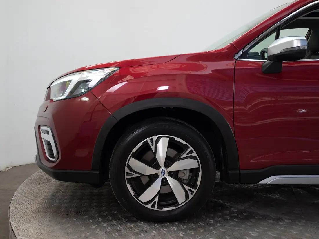 Subaru Forester — foto 18 de 21