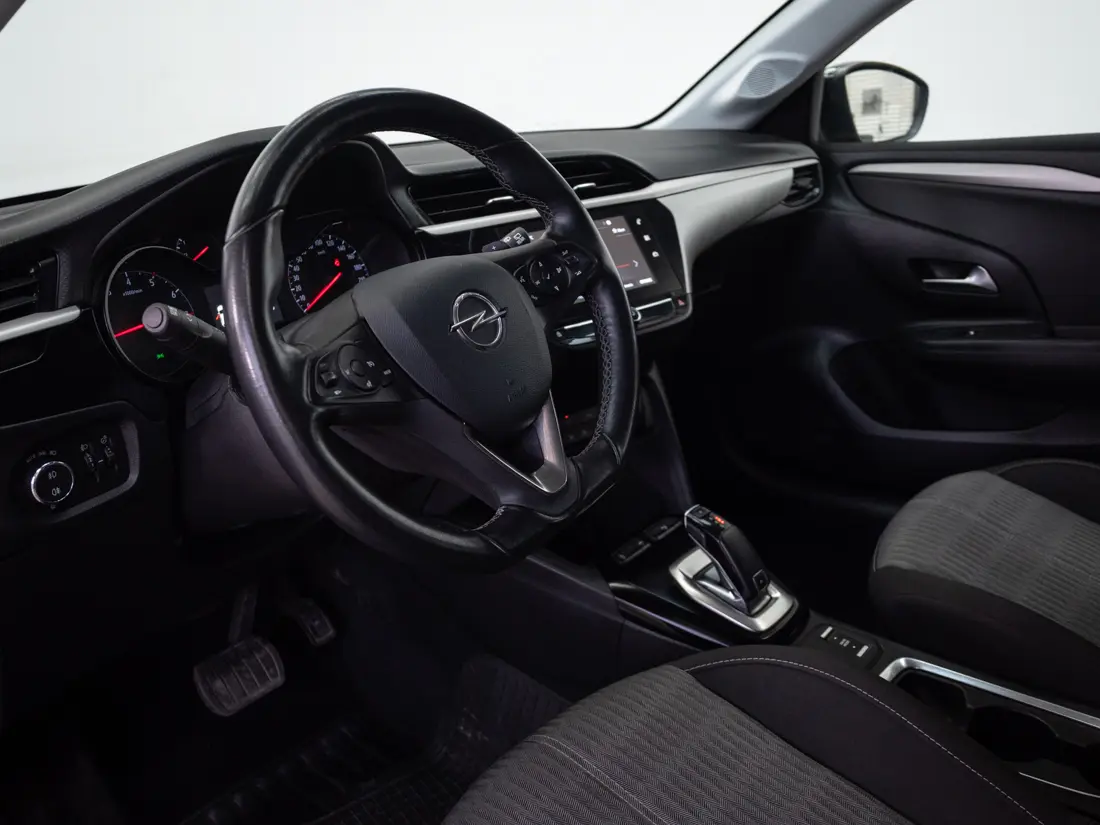 Opel Corsa — foto 11 de 20