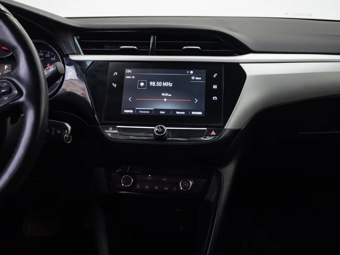 Opel Corsa — foto 16 de 20