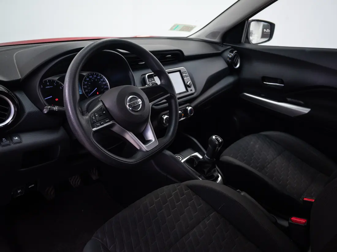 Nissan Kicks — foto 10 de 18