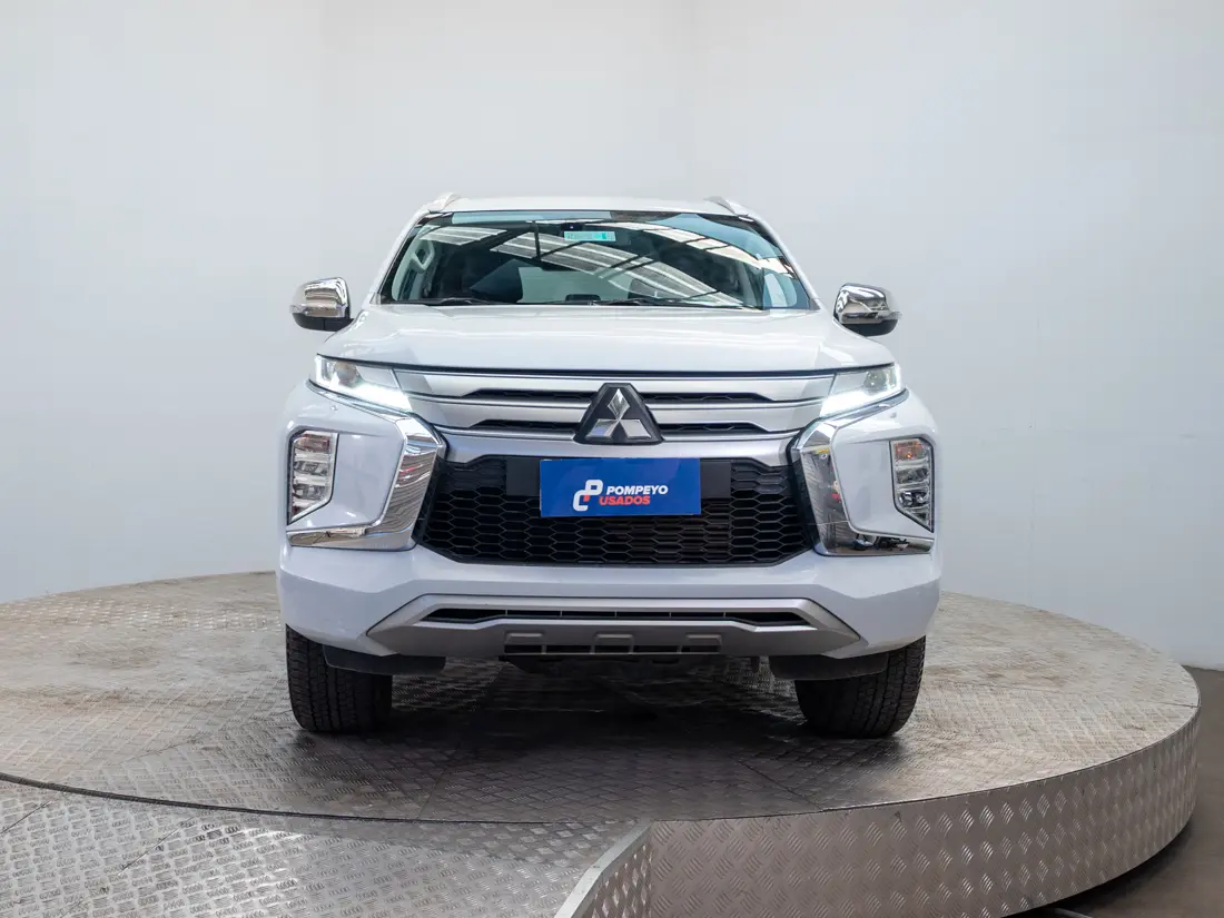 Mitsubishi Montero Sport — foto 2 de 20