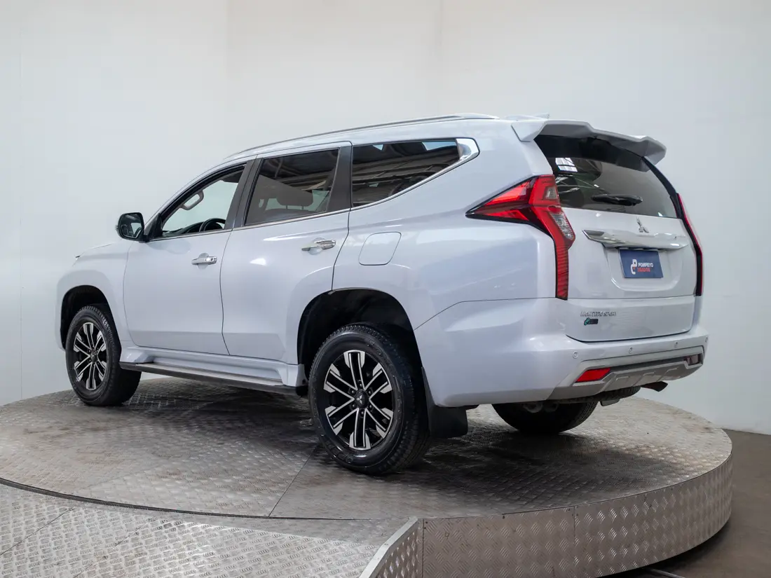 Mitsubishi Montero Sport — foto 4 de 20