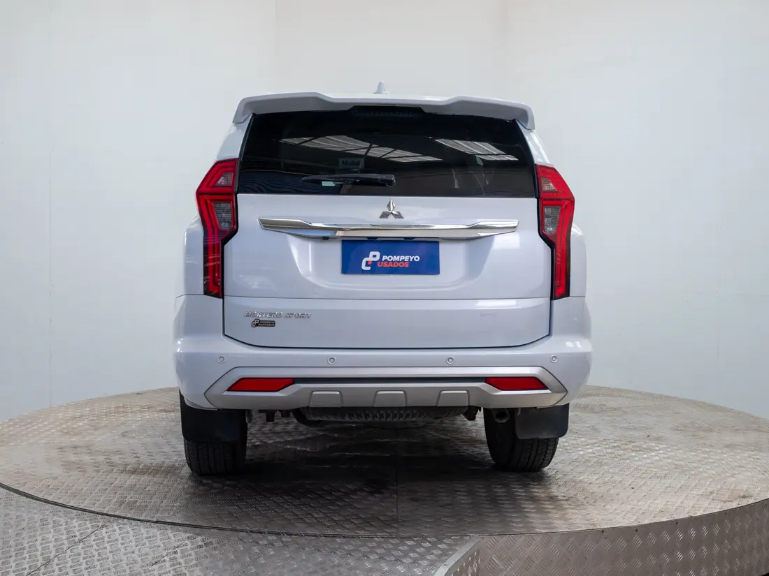 Mitsubishi Montero Sport — foto 5 de 20