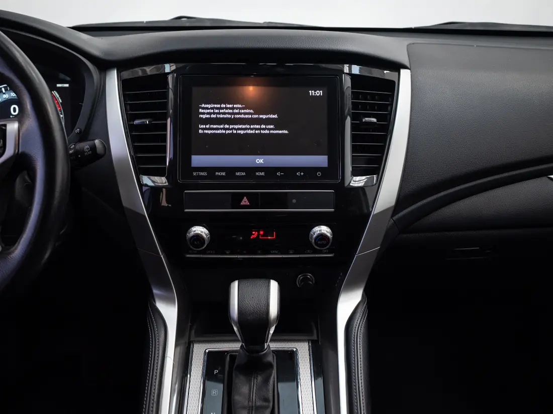 Mitsubishi Montero Sport — foto 16 de 20