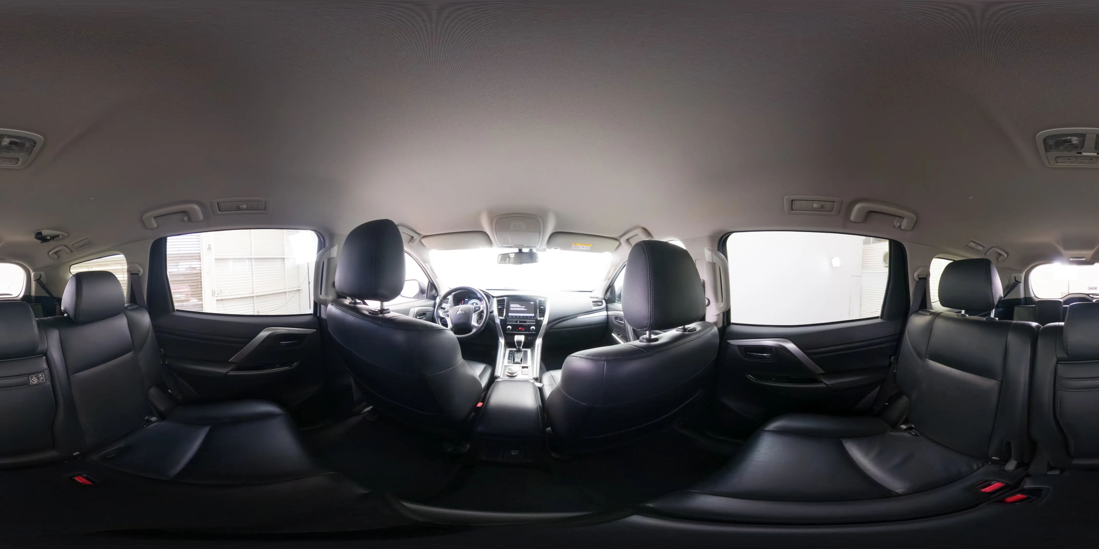 Mitsubishi Montero Sport — foto 20 de 20