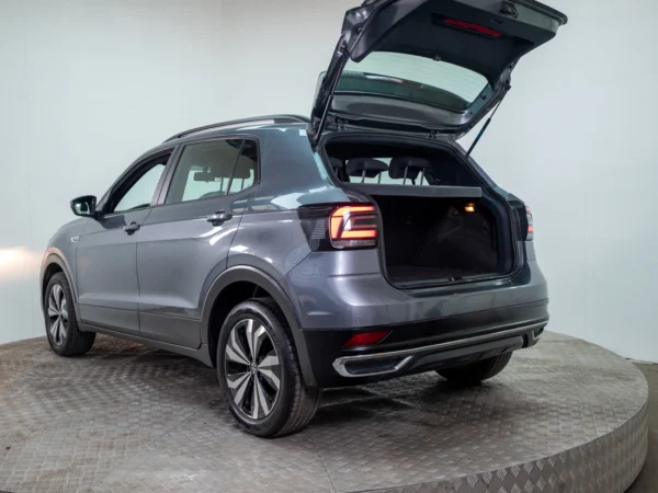 VOLKSWAGEN T-CROSS 2022 usado — Pompeyo Carrasco — foto 9