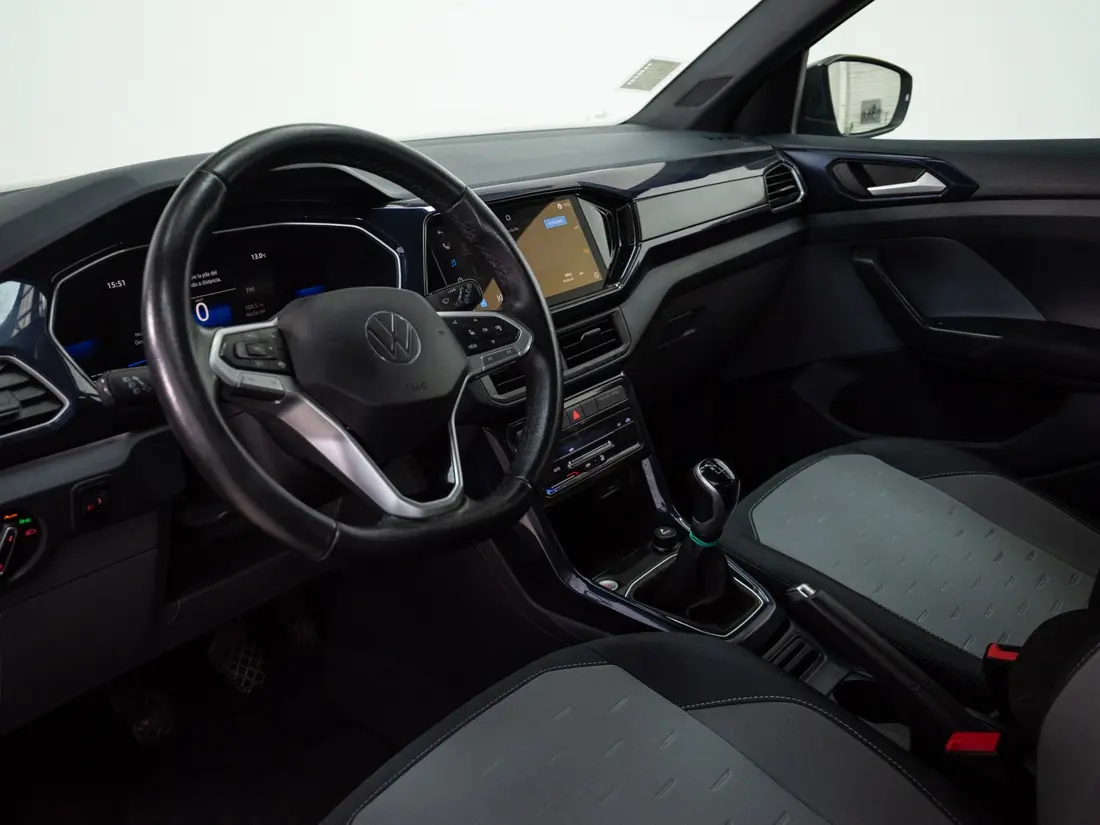 Volkswagen T-Cross — foto 10 de 19