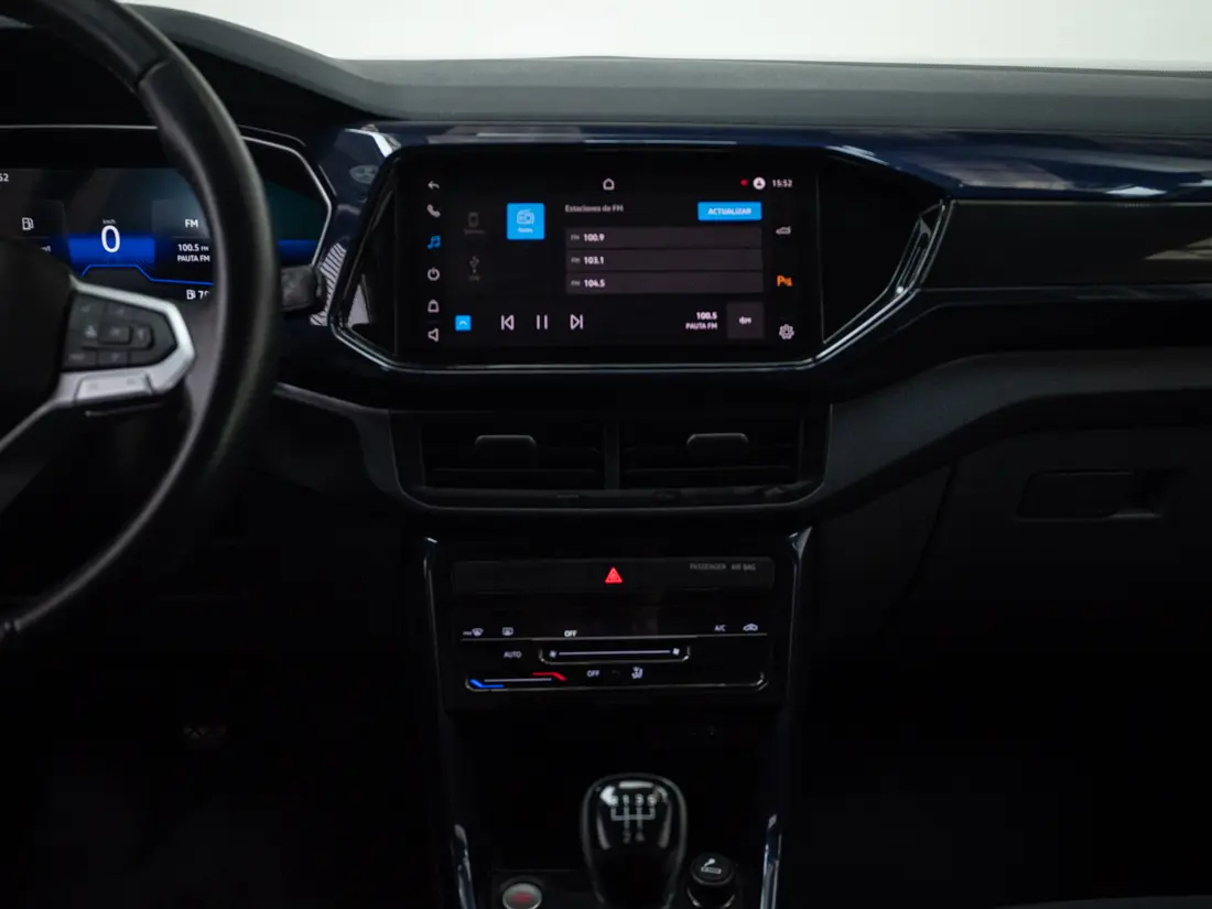Volkswagen T-Cross — foto 15 de 19