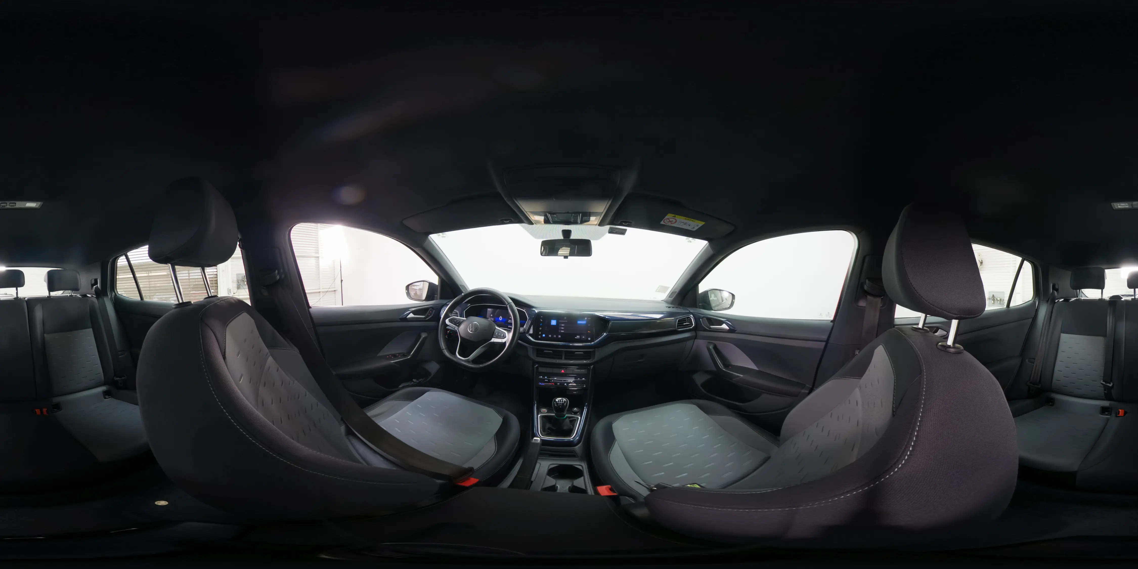 Volkswagen T-Cross — foto 19 de 19