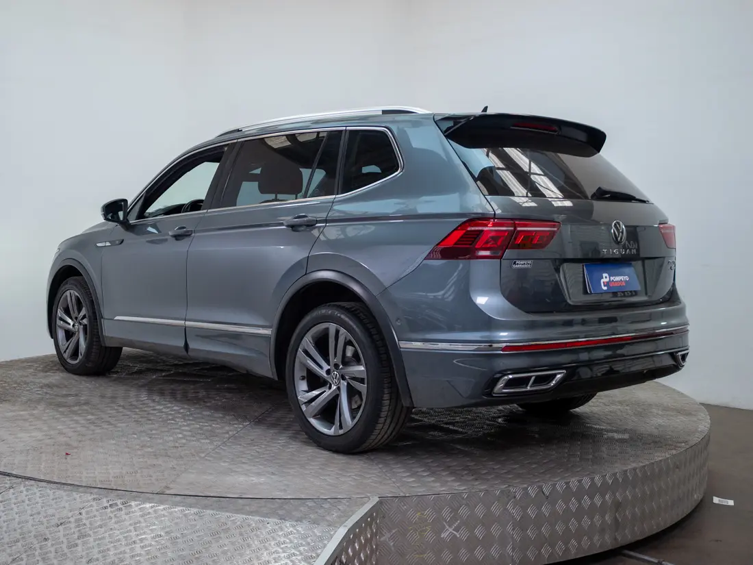 Volkswagen Tiguan — foto 4 de 20