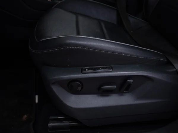 VOLKSWAGEN TIGUAN 2023 usado — Pompeyo Carrasco — foto 16
