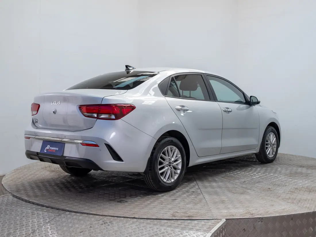 KIA Rio4 — foto 6 de 19