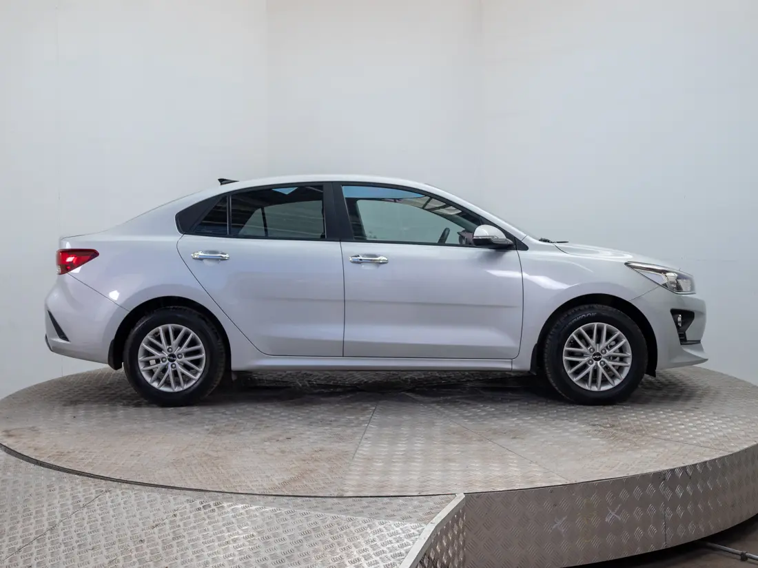 KIA Rio4 — foto 7 de 19