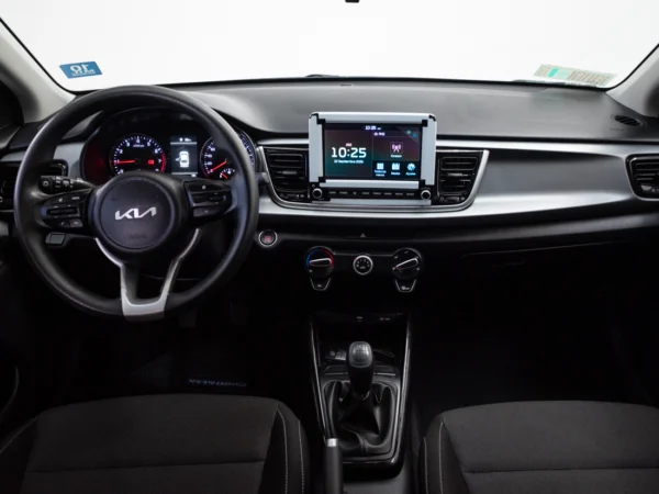 Kia RIO 4 2023 usado — Pompeyo Carrasco — foto 14