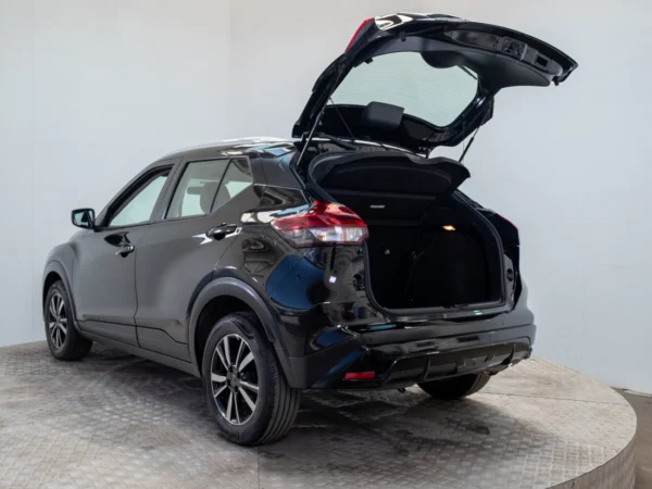 NISSAN KICKS 2023 usado — Pompeyo Carrasco — foto 9