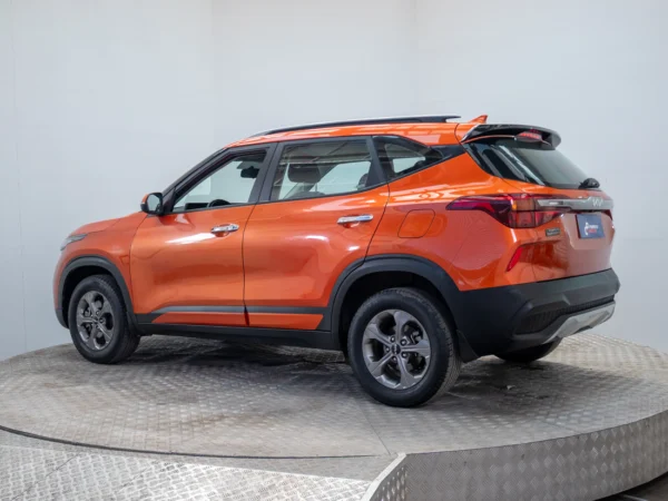 Kia SELTOS 2023 usado — Pompeyo Carrasco — foto 5