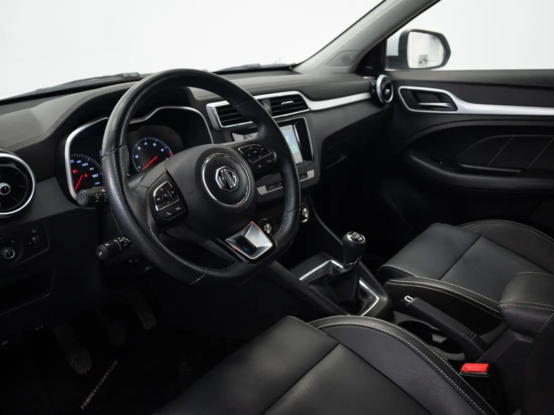 MG Zs — foto 10 de 19