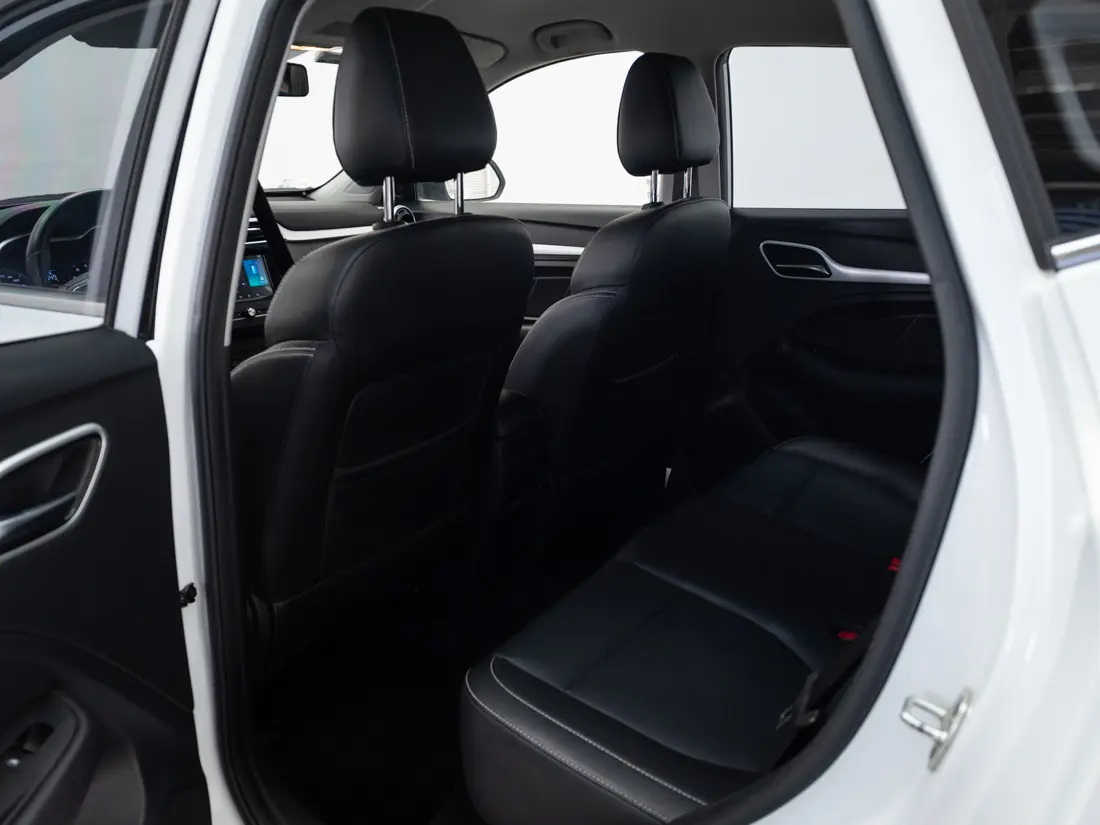 MG Zs — foto 13 de 19