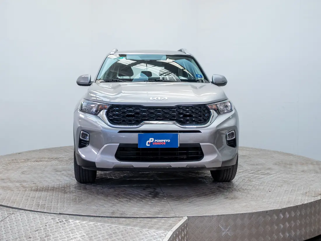 KIA Sonet — foto 2 de 18