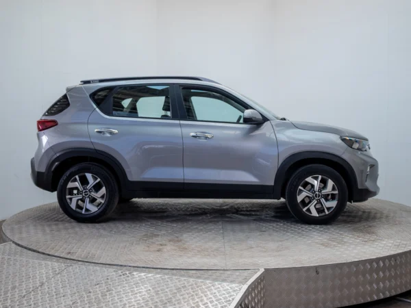 Kia SONET 2023 usado — Pompeyo Carrasco — foto 7