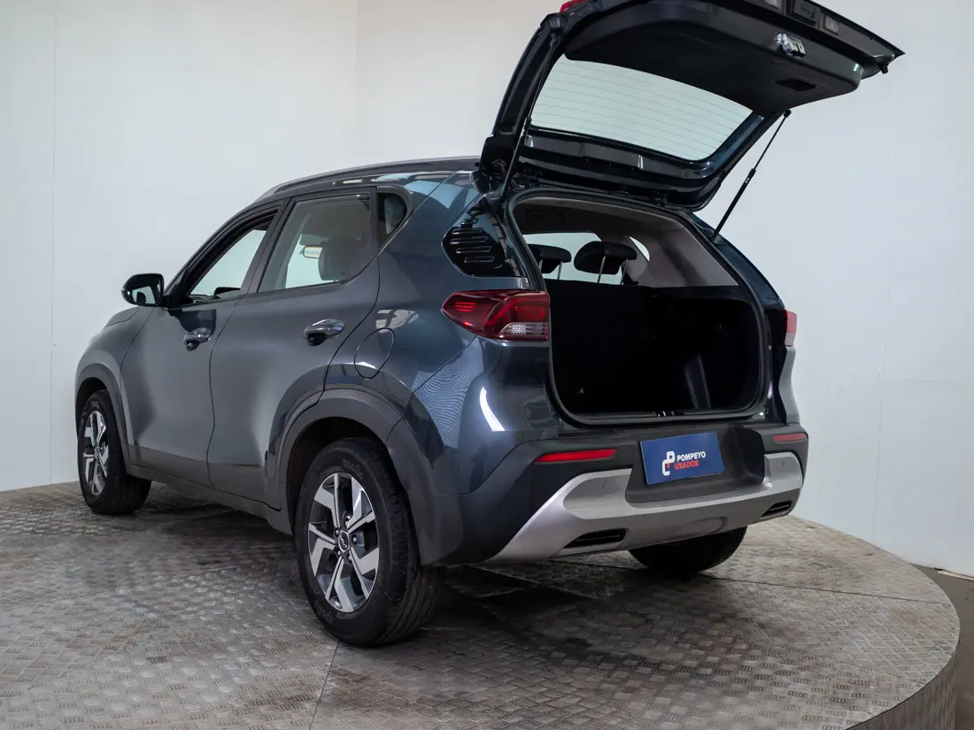 KIA Sonet — foto 10 de 20