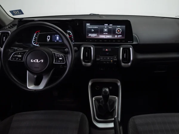 Kia SONET 2023 usado — Pompeyo Carrasco — foto 15