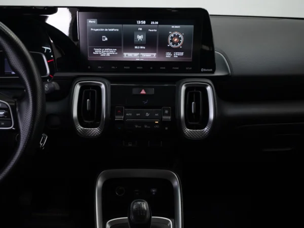 Kia SONET 2023 usado — Pompeyo Carrasco — foto 16