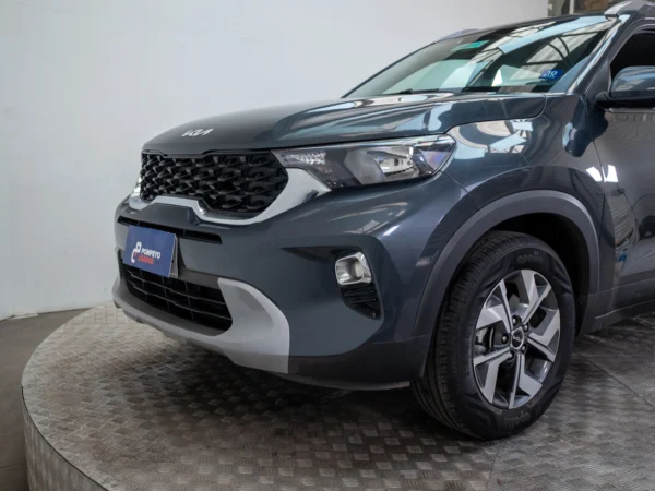Kia SONET 2023 usado — Pompeyo Carrasco — foto 18