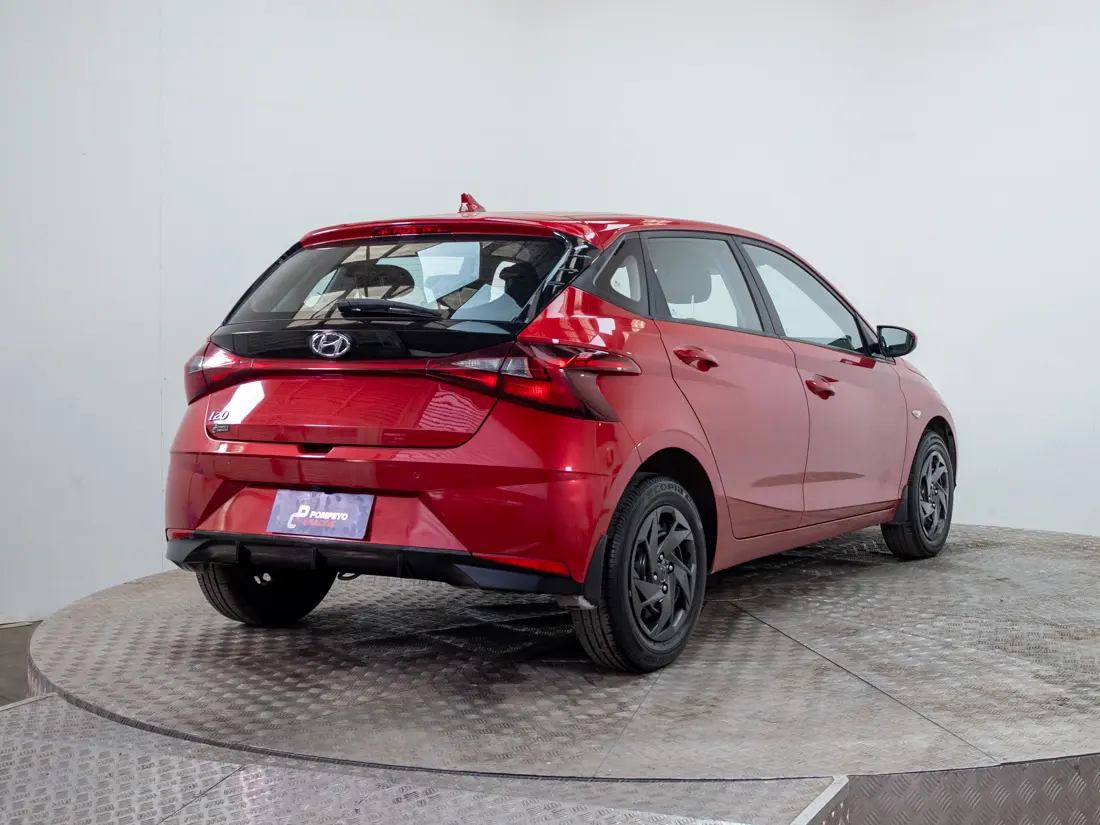 Hyundai I-20 — foto 6 de 19