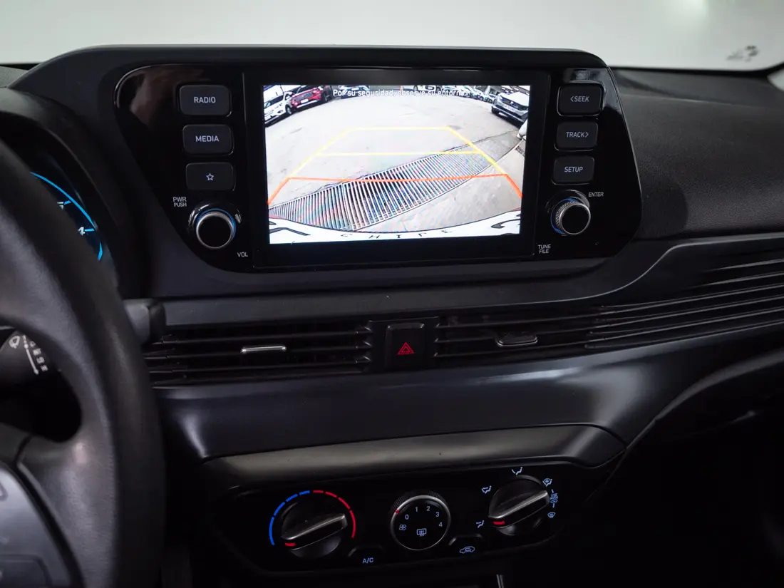 Hyundai I-20 — foto 18 de 19