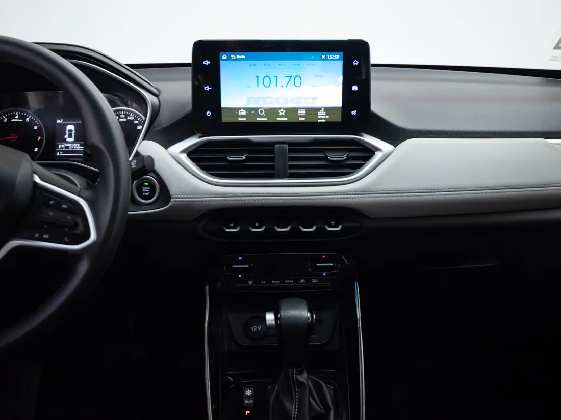 Chevrolet Captiva — foto 15 de 18