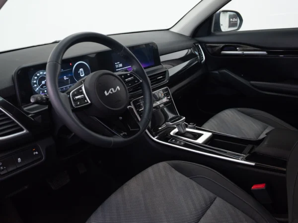Kia SELTOS 2024 usado — Pompeyo Carrasco — foto 11