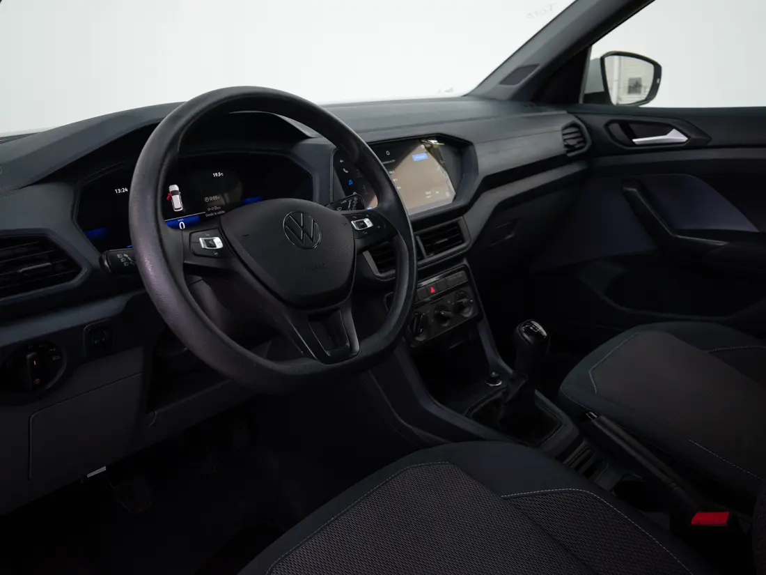 Volkswagen T-Cross — foto 11 de 19