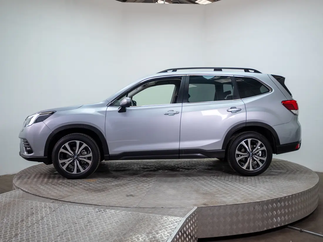 Subaru Forester — foto 5 de 19