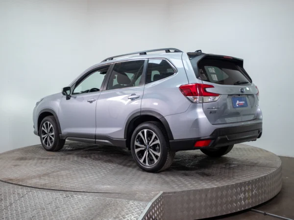 Subaru FORESTER 2025 usado — Pompeyo Carrasco — foto 6